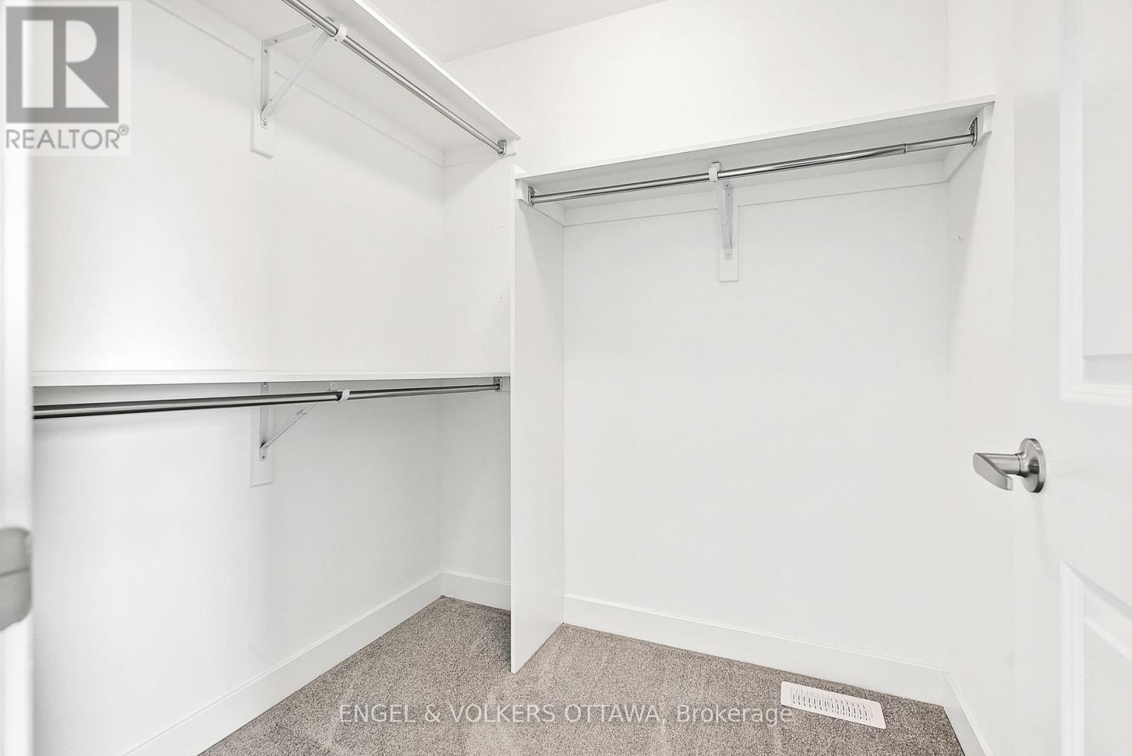 275 Finsbury Avenue