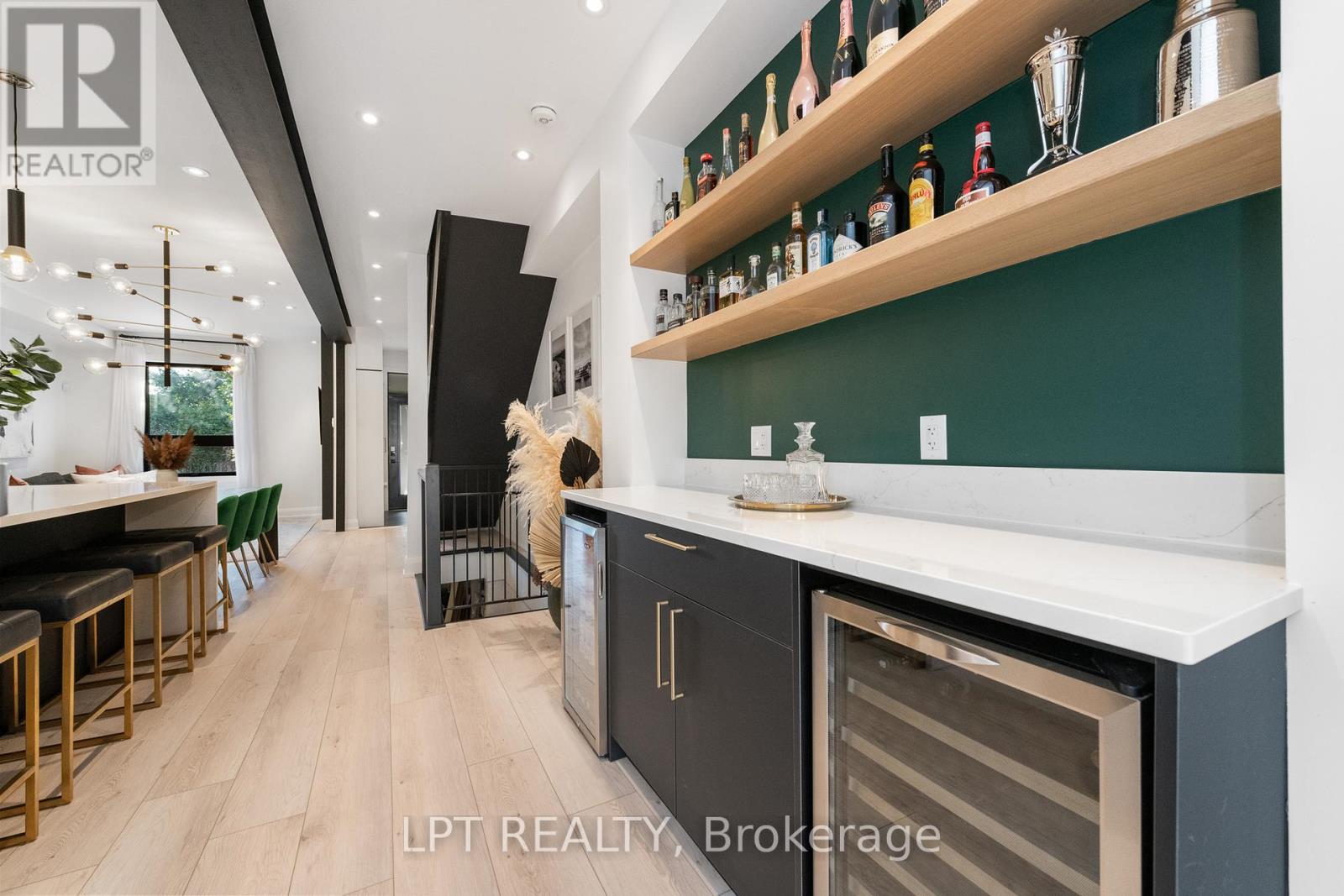 323 Booth Street