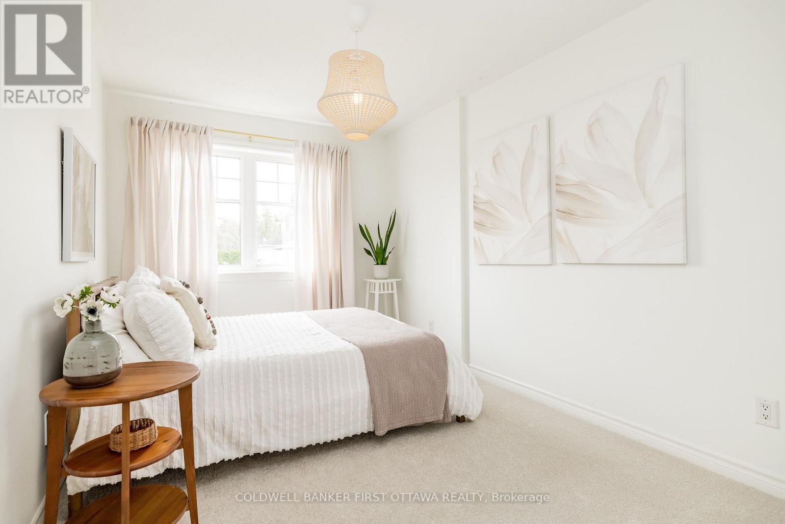109 Mojave Crescent