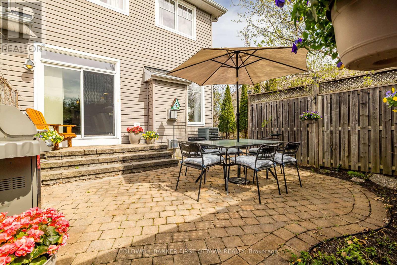 109 Mojave Crescent