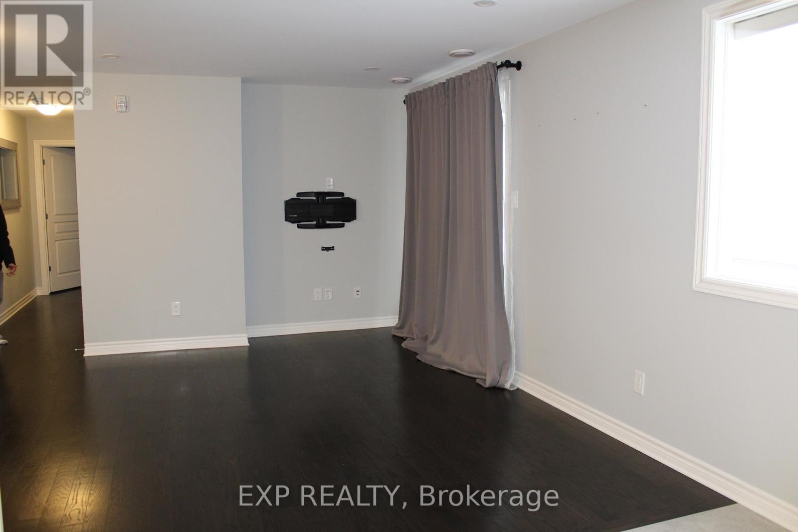 1 - 360 Tribeca Private