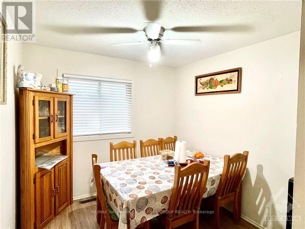 8 - 1906 Belmore Lane