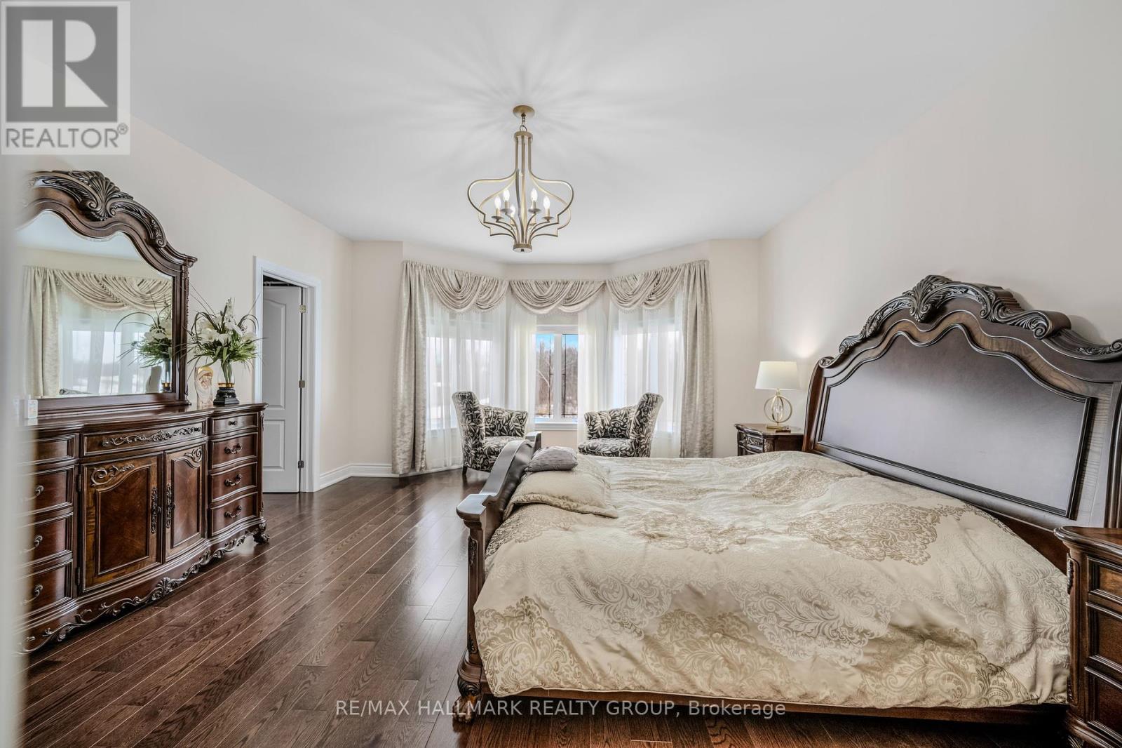 699 Ballycastle Crescent