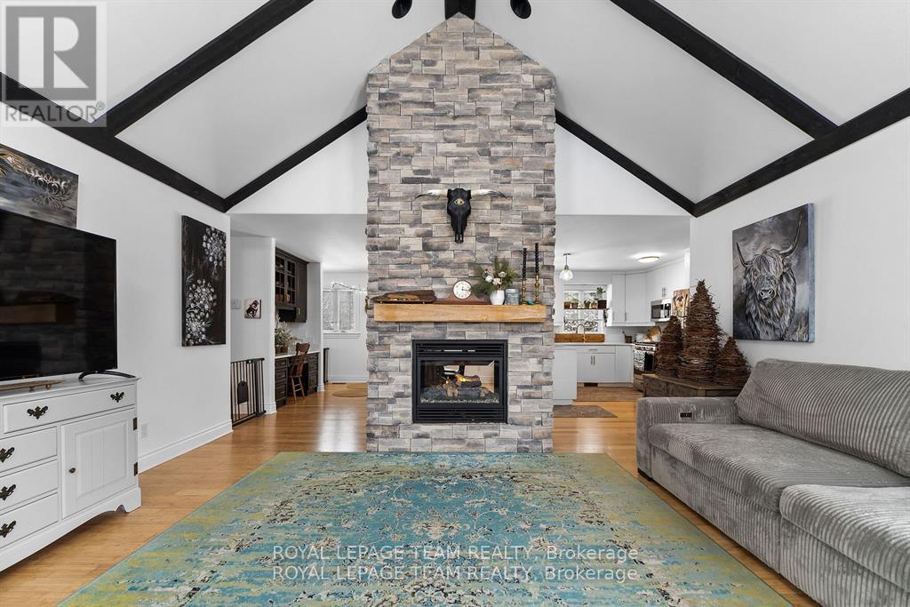 4372 River Road