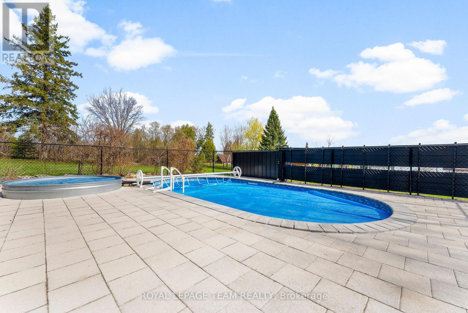 4372 River Road