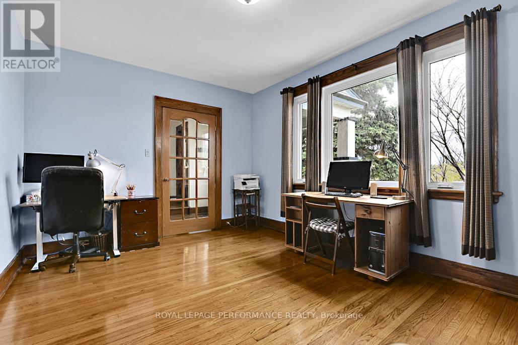 2043 Riverside Drive