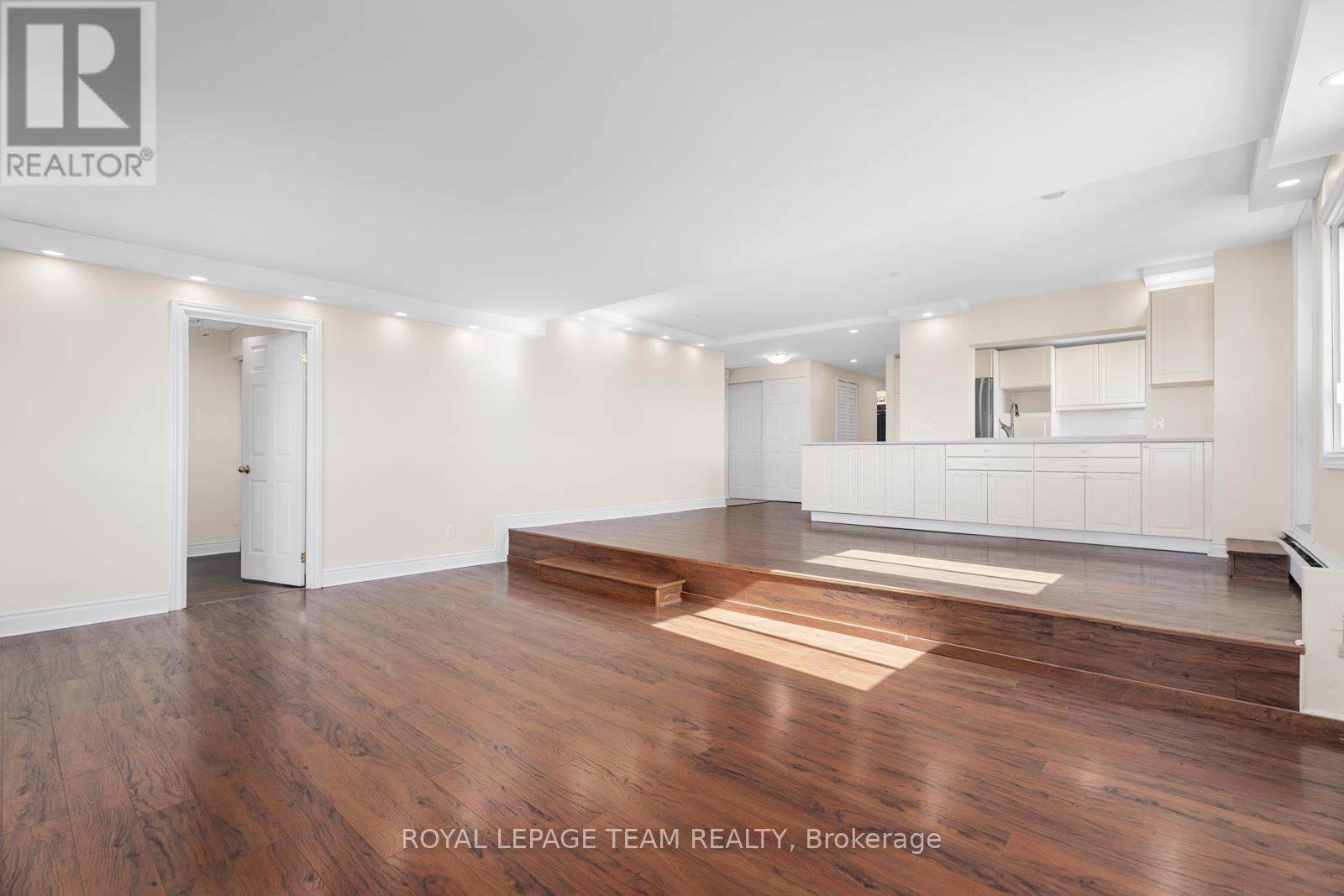 2004 - 415 Greenview Avenue