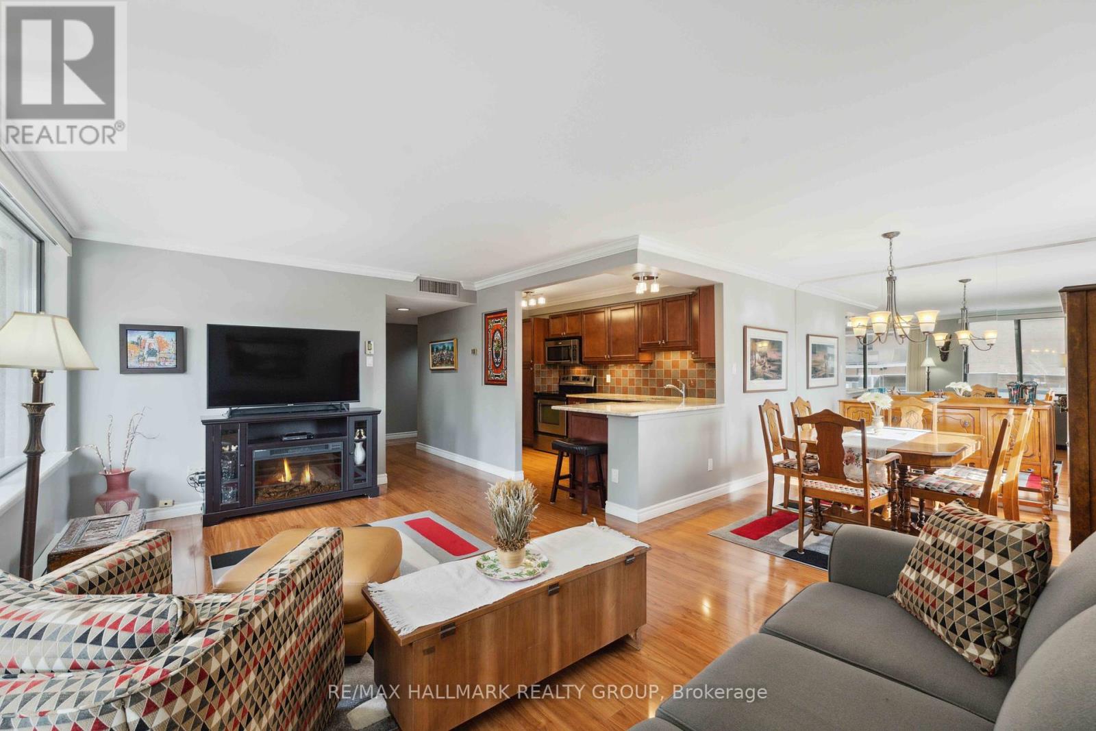 308 - 470 Laurier Avenue W