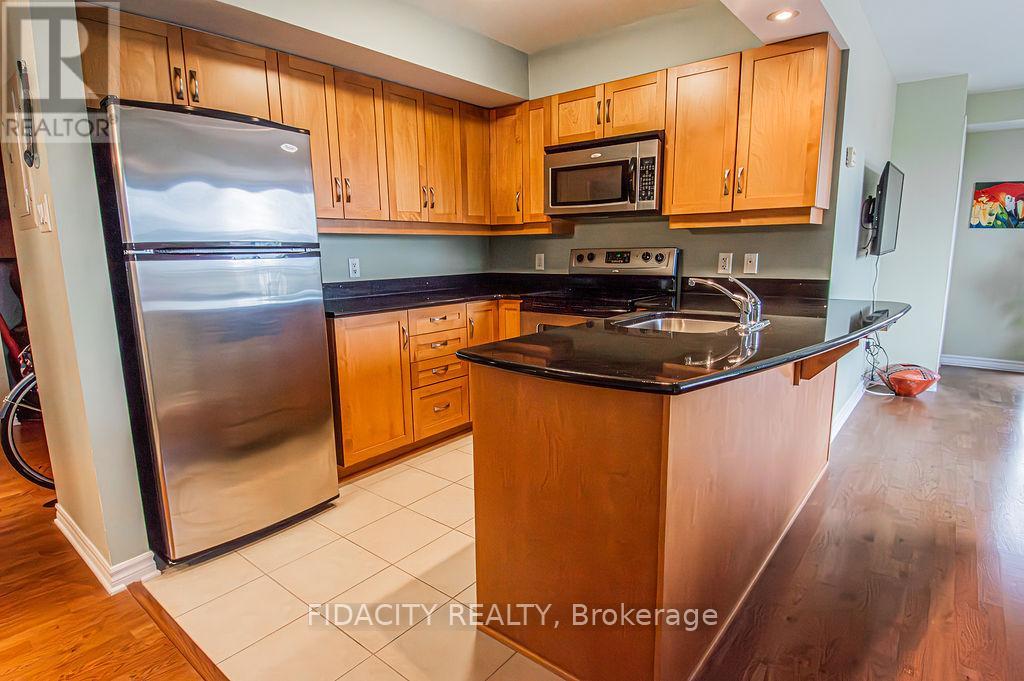 601 - 314 Central Park Drive