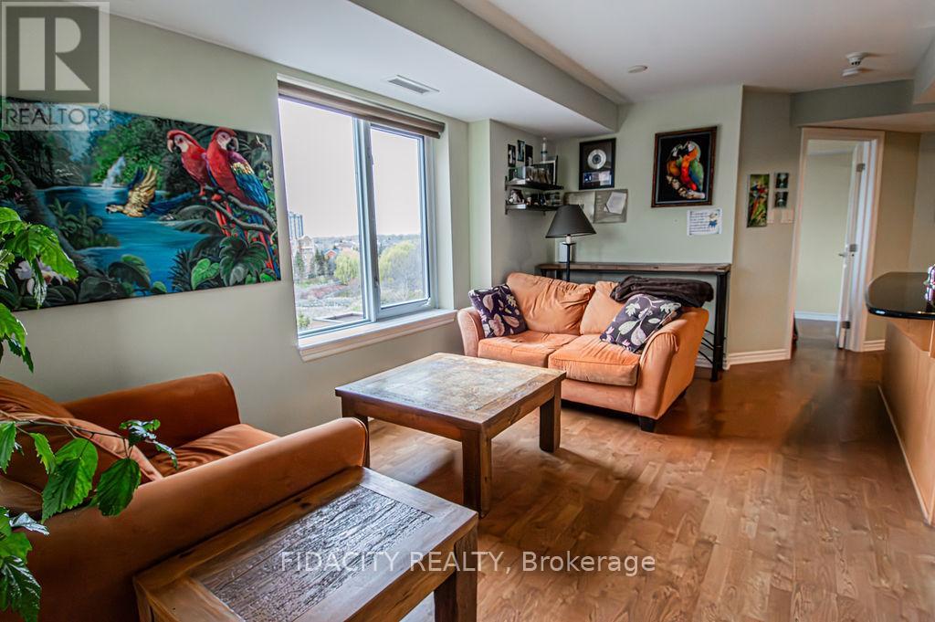 601 - 314 Central Park Drive