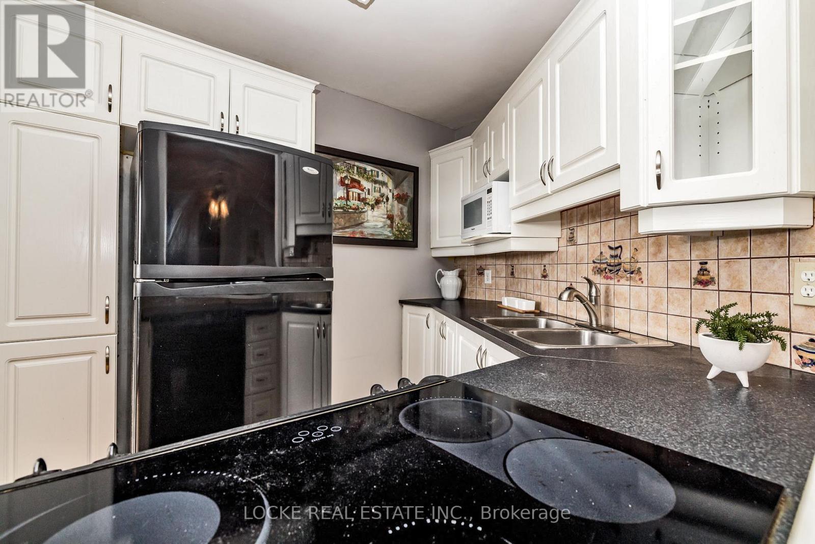 918 - 2020 Jasmine Crescent