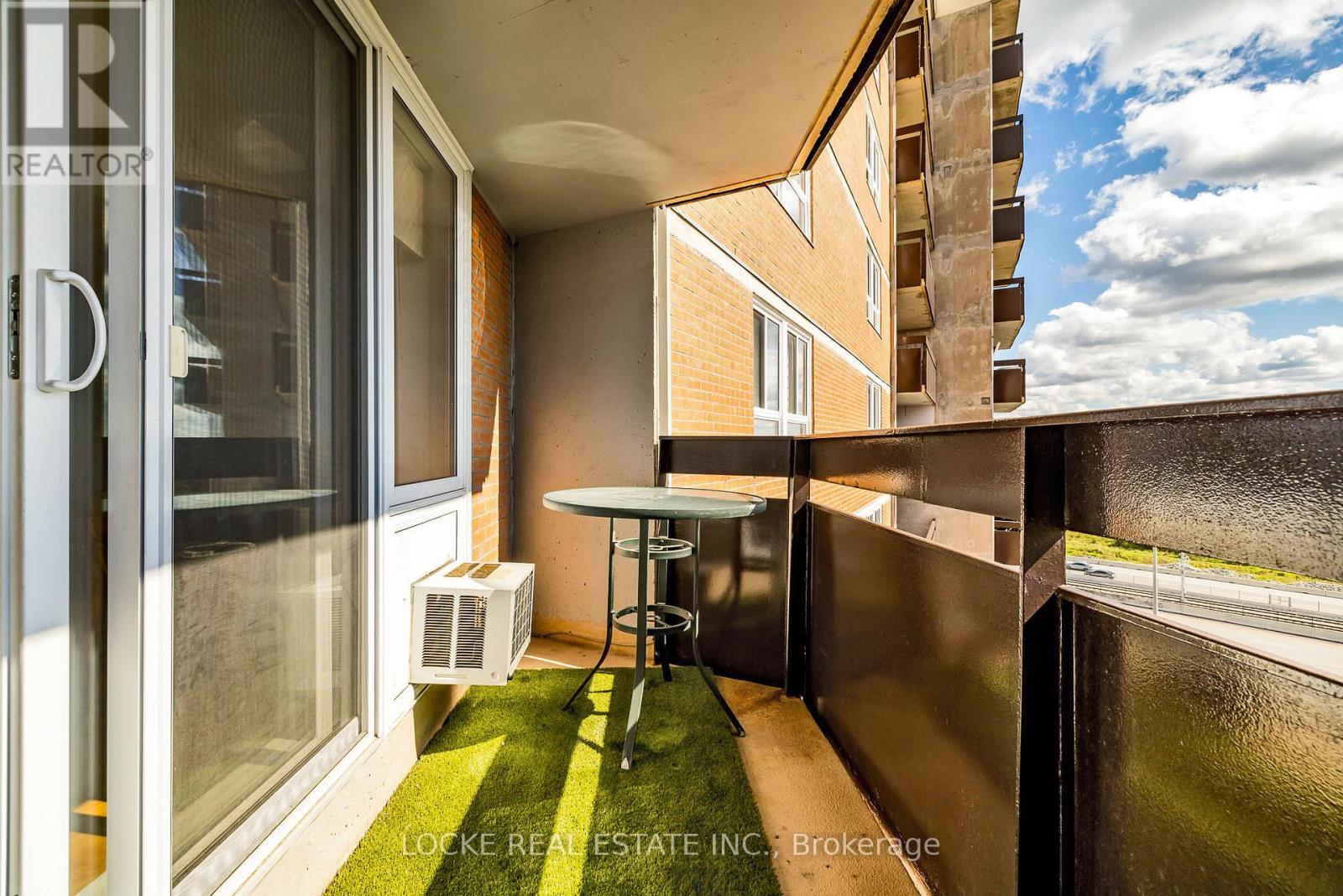 918 - 2020 Jasmine Crescent