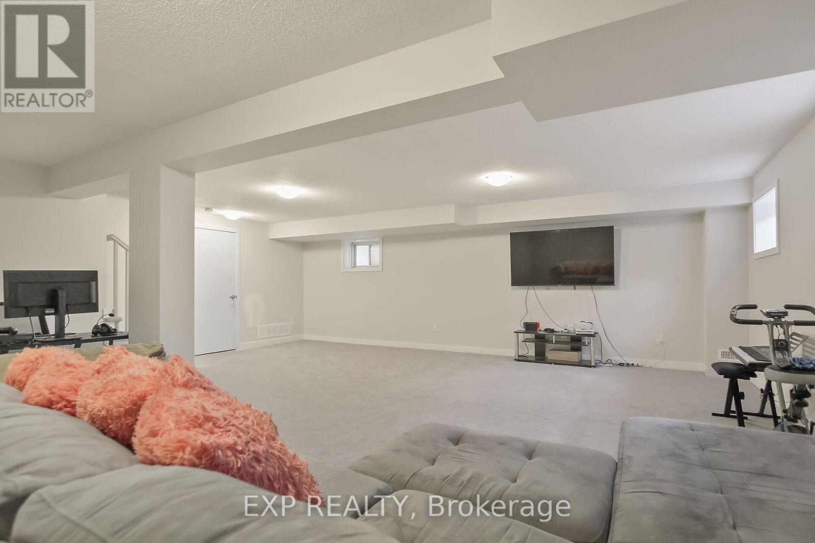 224 Pursuit Terrace