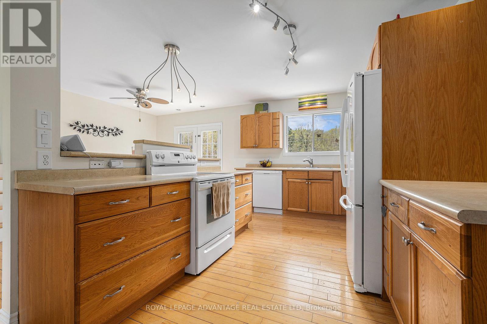 2579 Rideau Ferry Road