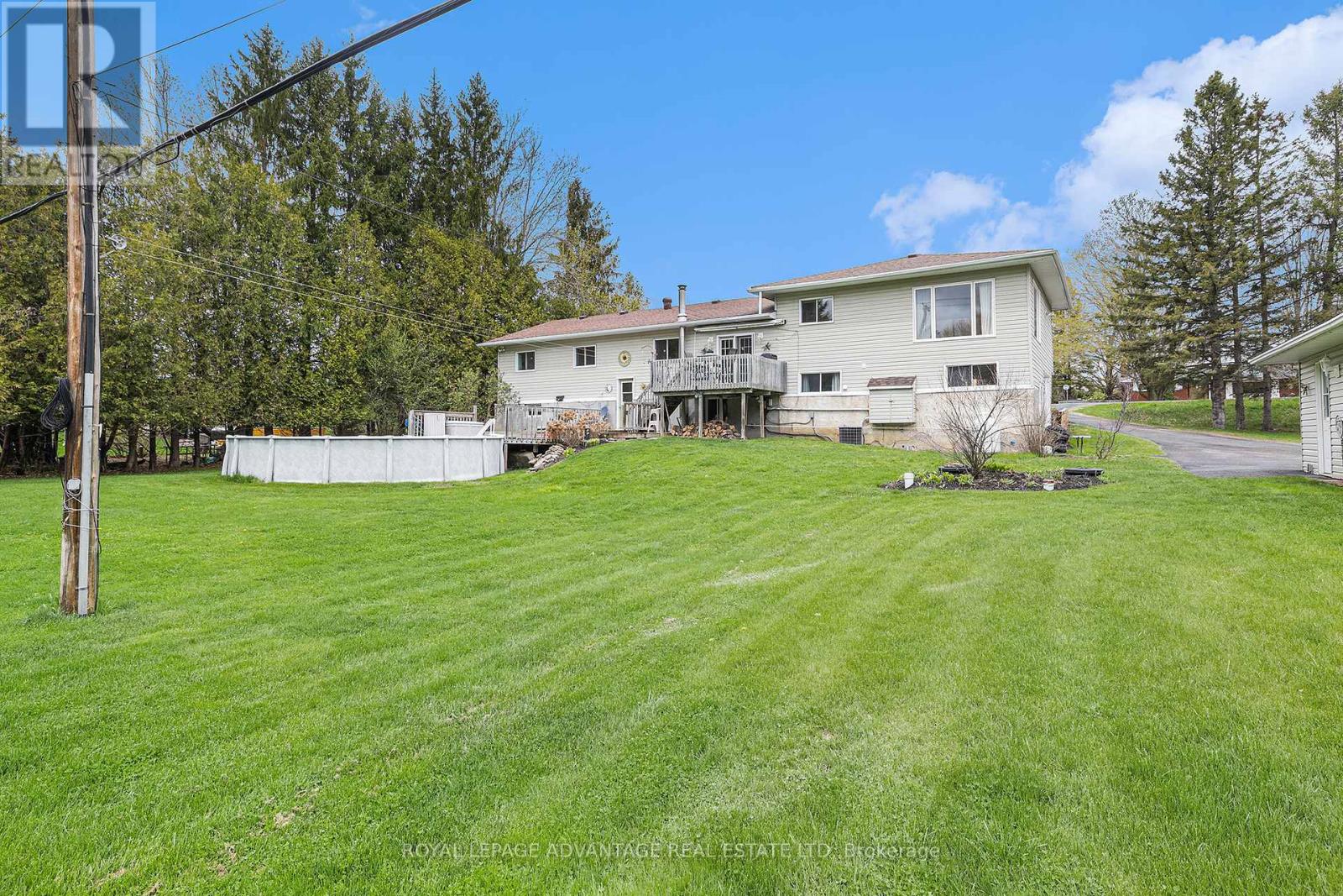 2579 Rideau Ferry Road