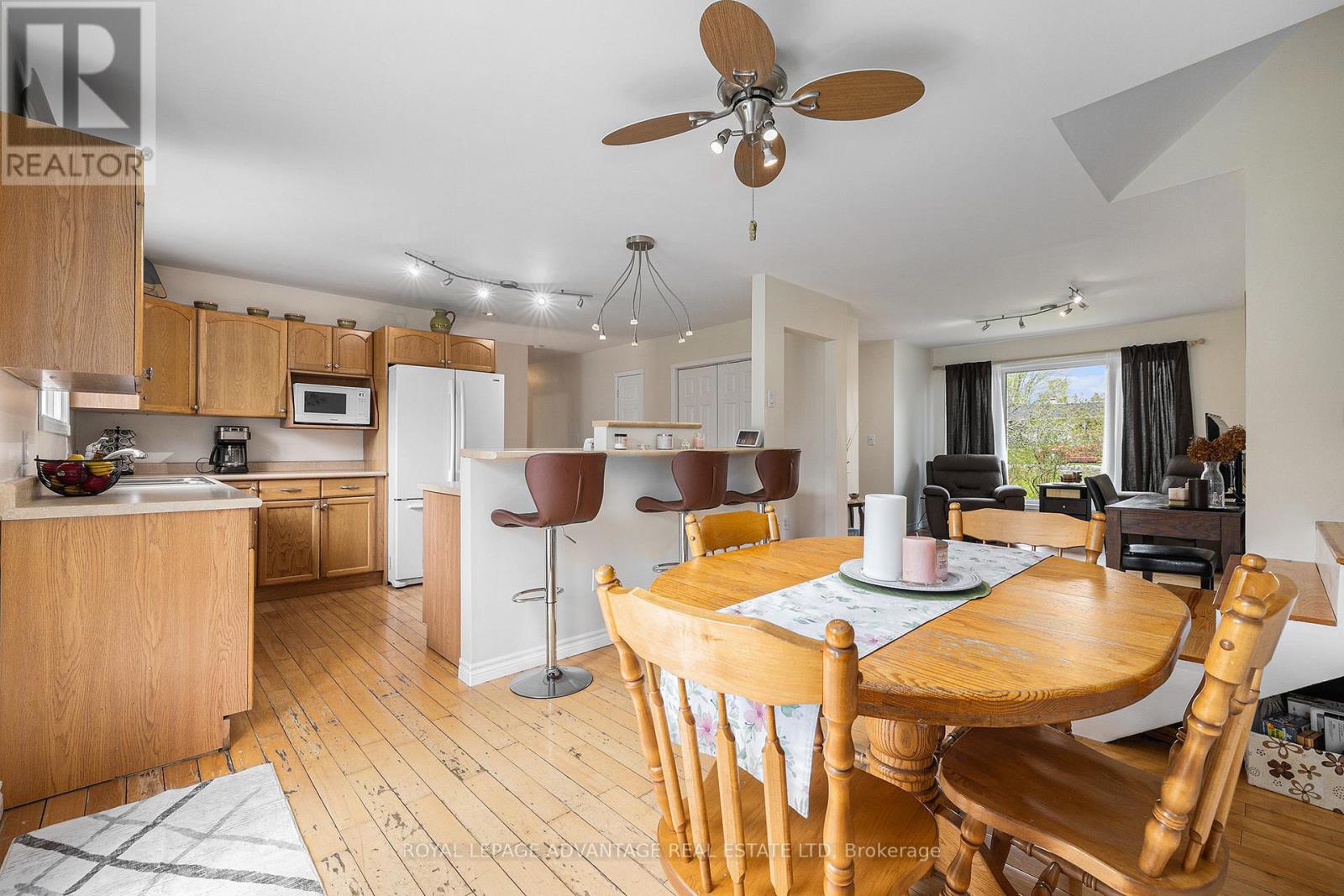2579 Rideau Ferry Road