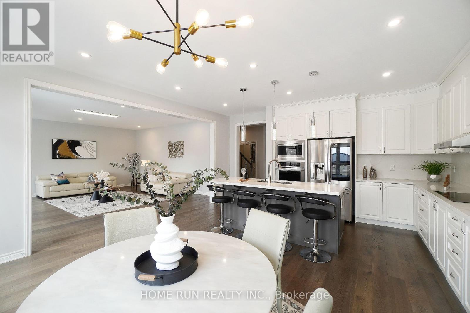 580 Malahat Way