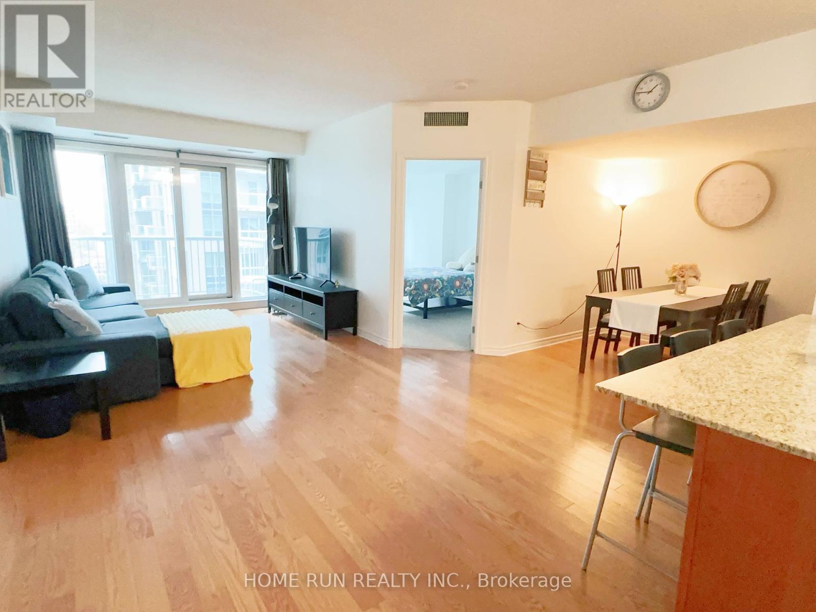 1506 - 234 Rideau Street