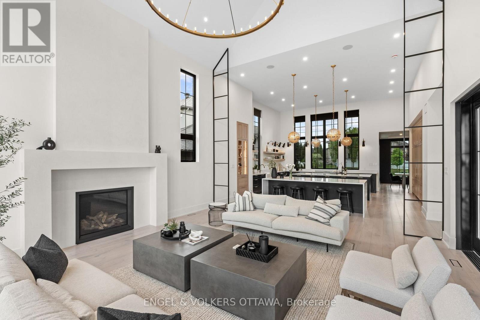 39 Winding Way