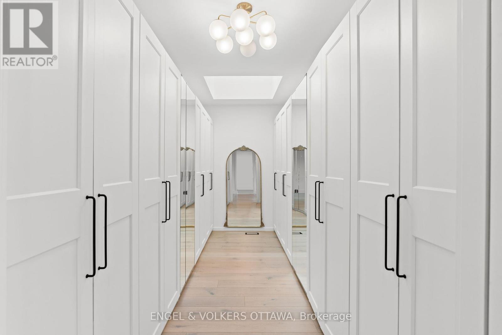 39 Winding Way