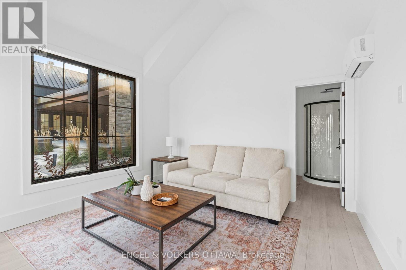 39 Winding Way