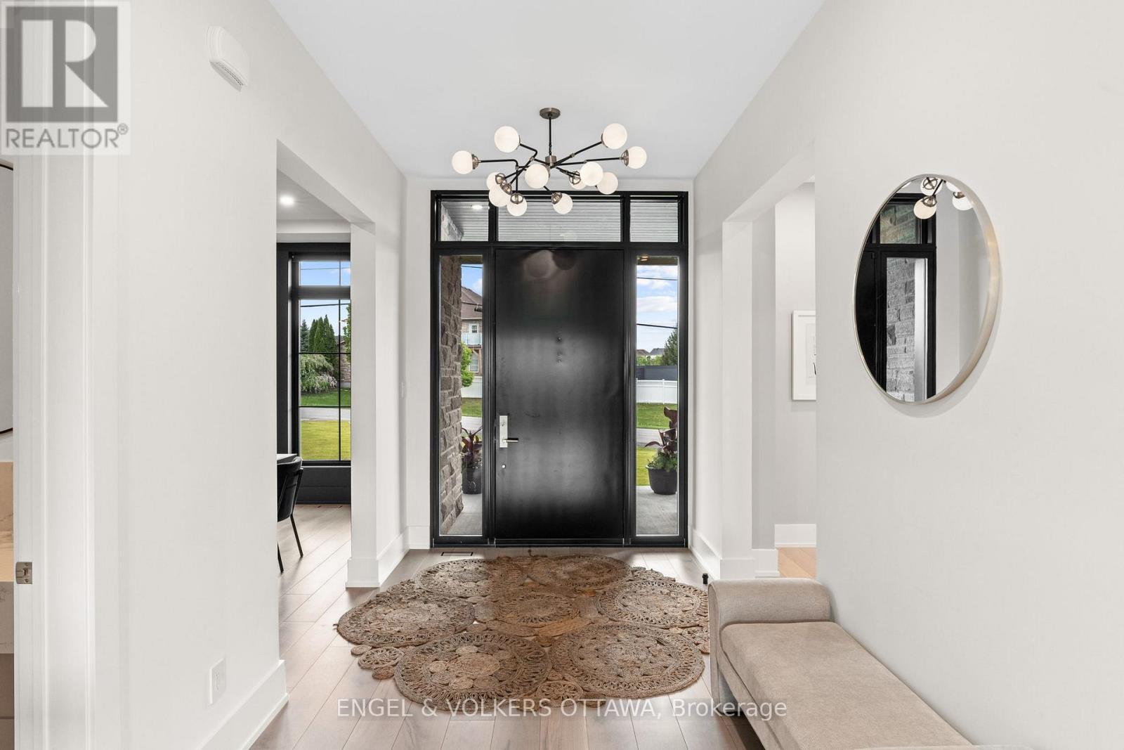 39 Winding Way
