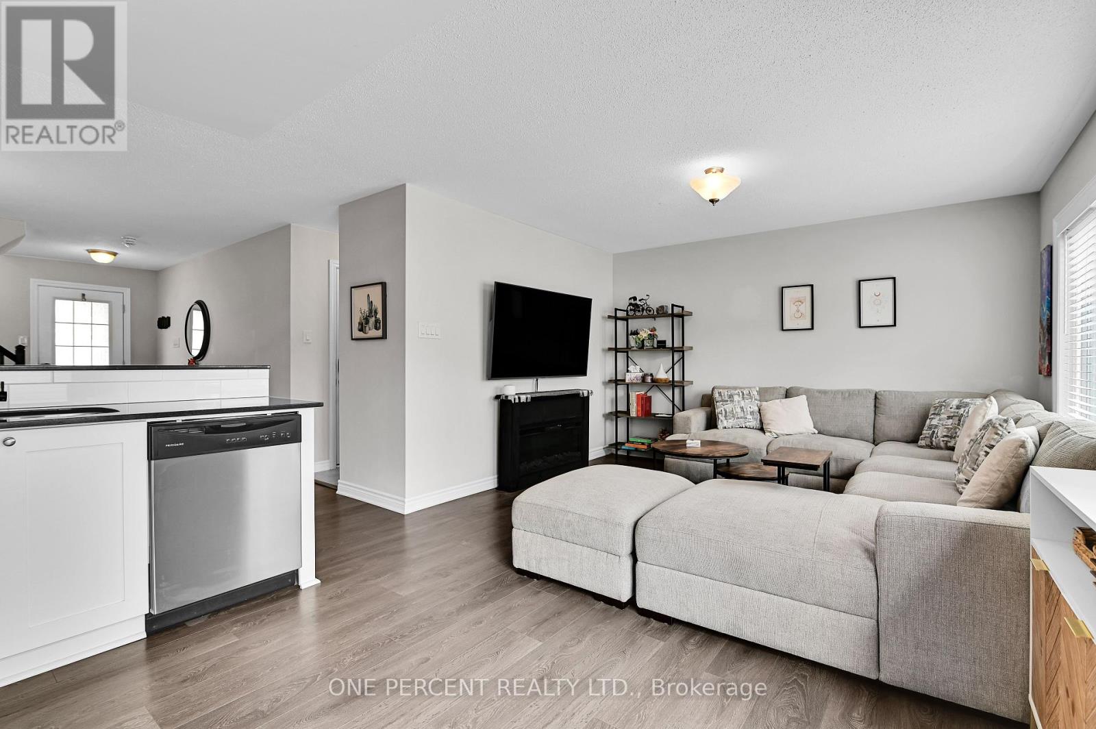 899 Fameflower Street
