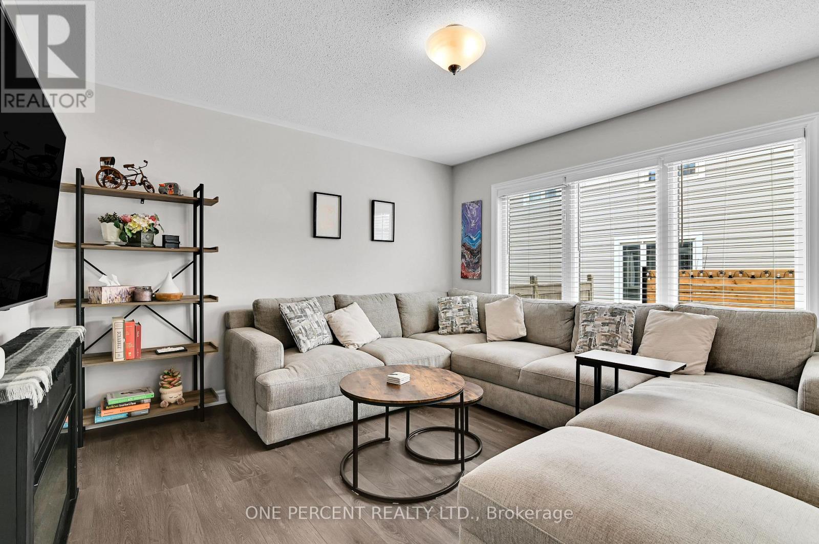 899 Fameflower Street