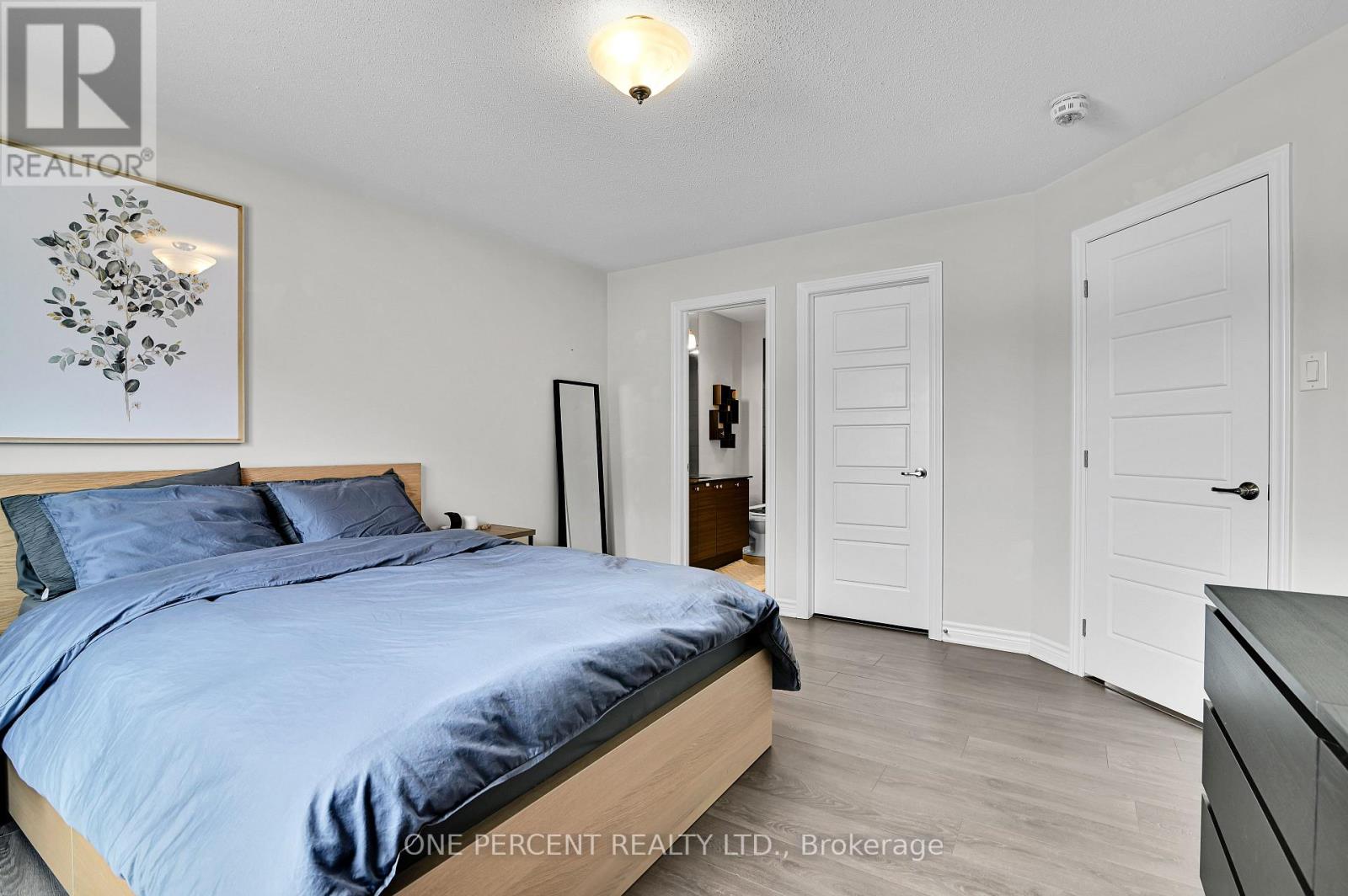 899 Fameflower Street