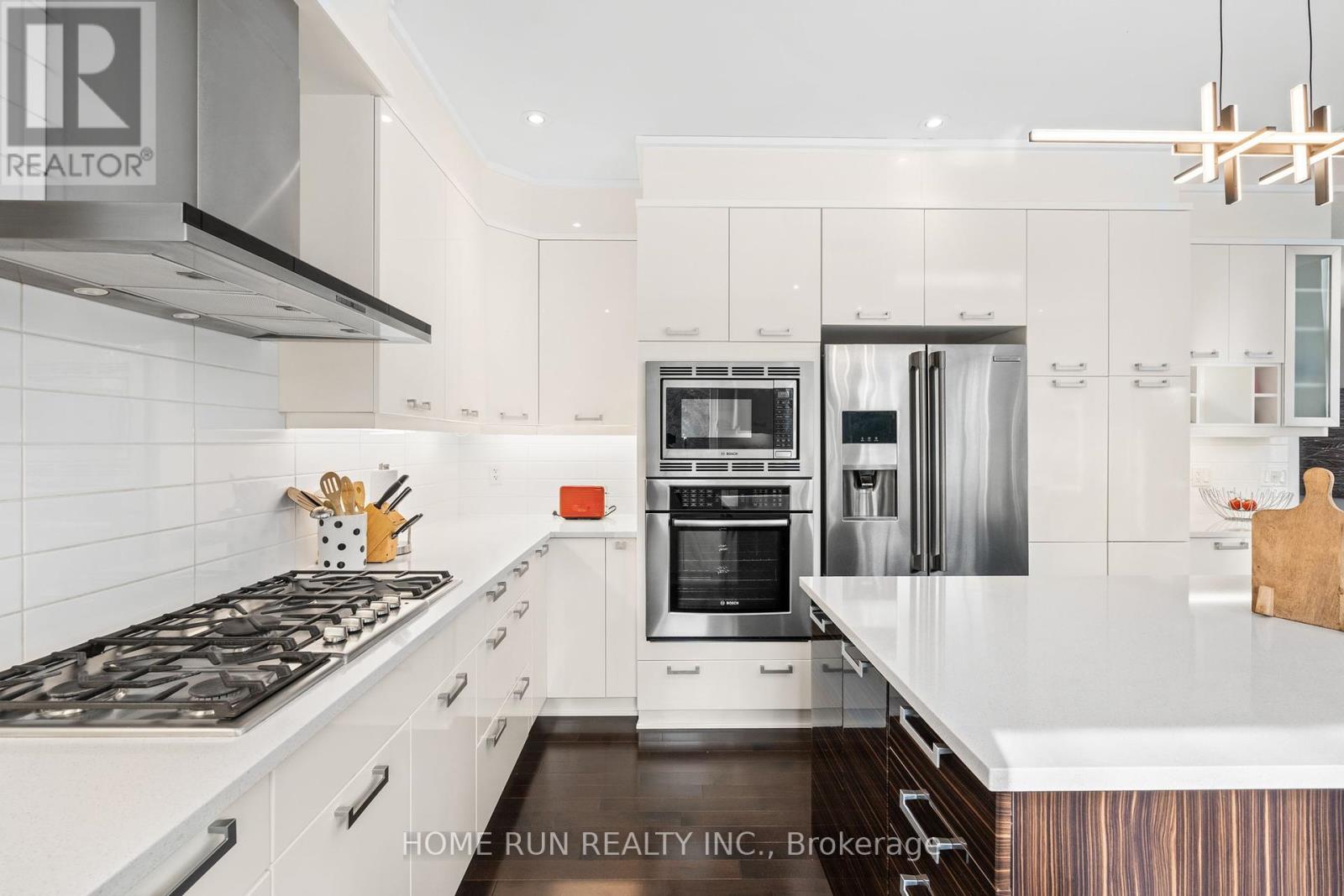 100 Kinghaven Crescent