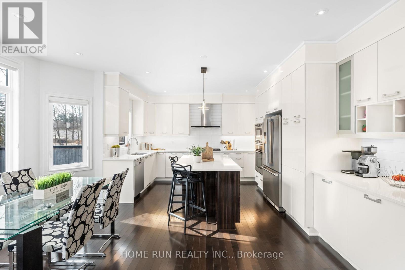 100 Kinghaven Crescent