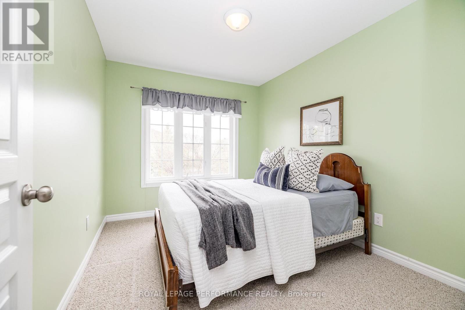 200 Eye Bright Crescent