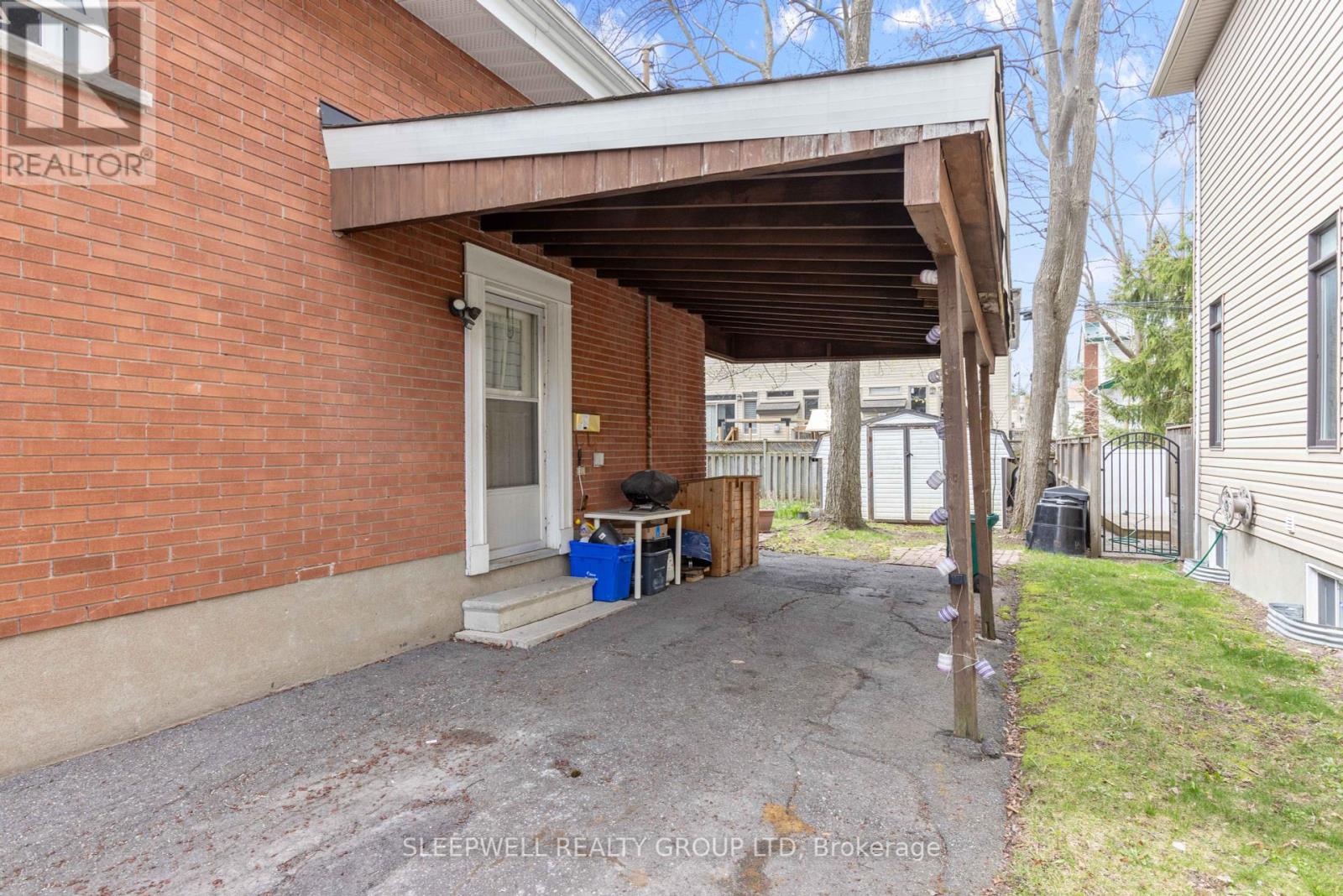 844 Norton Avenue