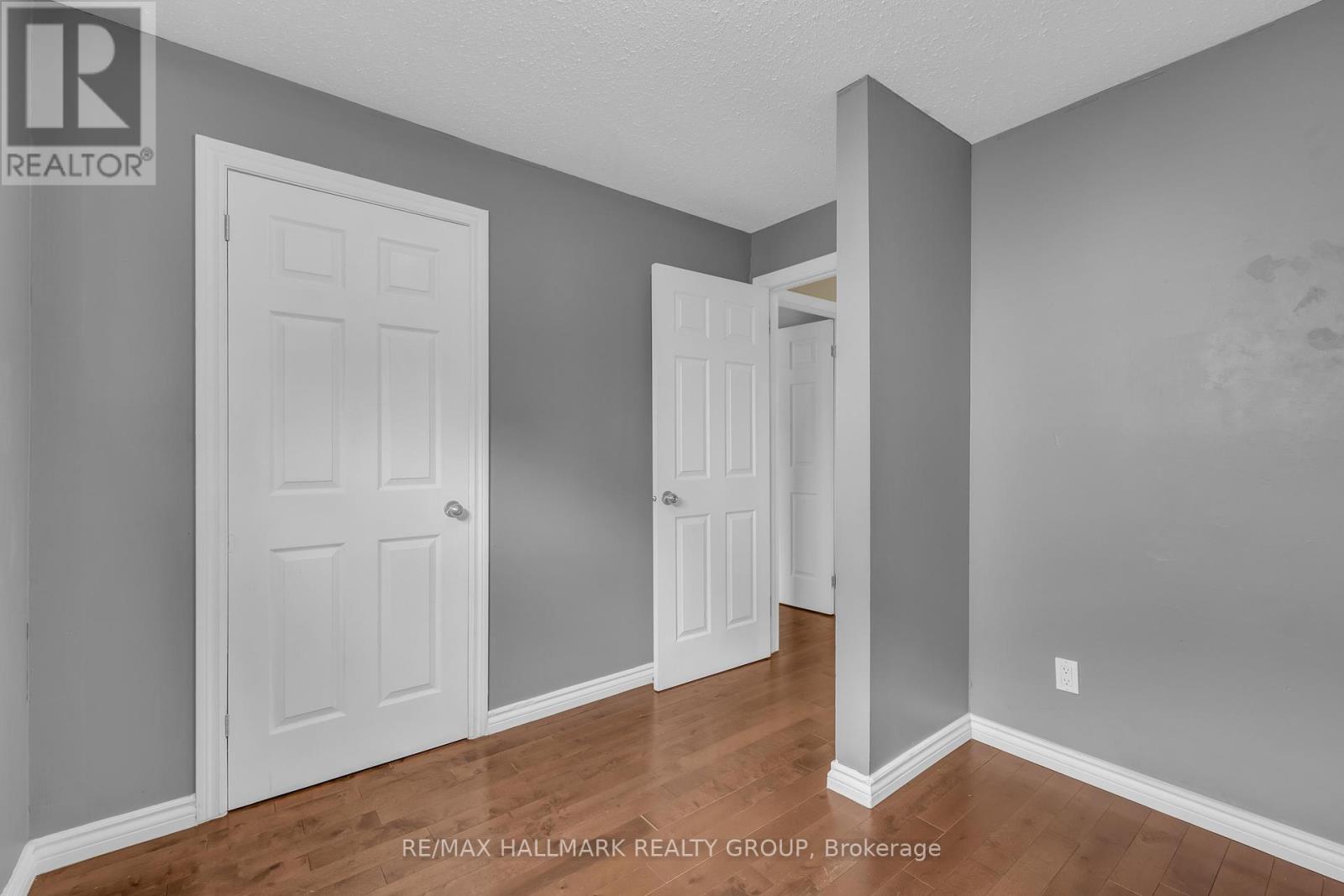 8 Scharf Lane
