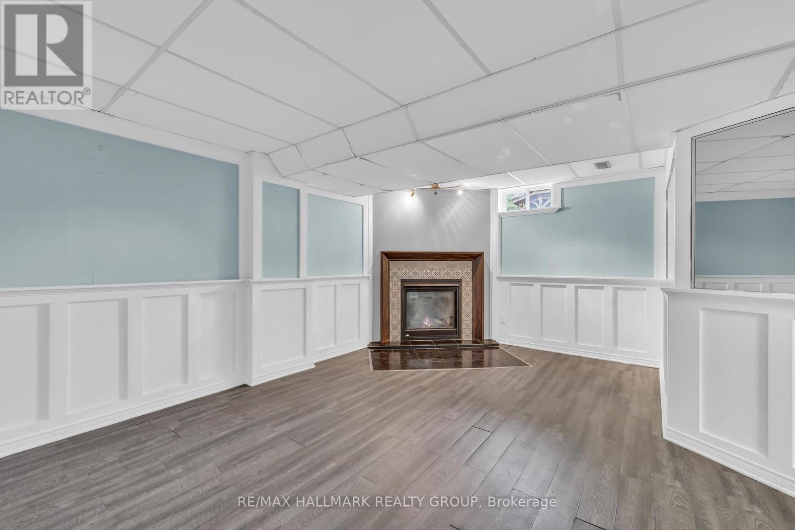 8 Scharf Lane