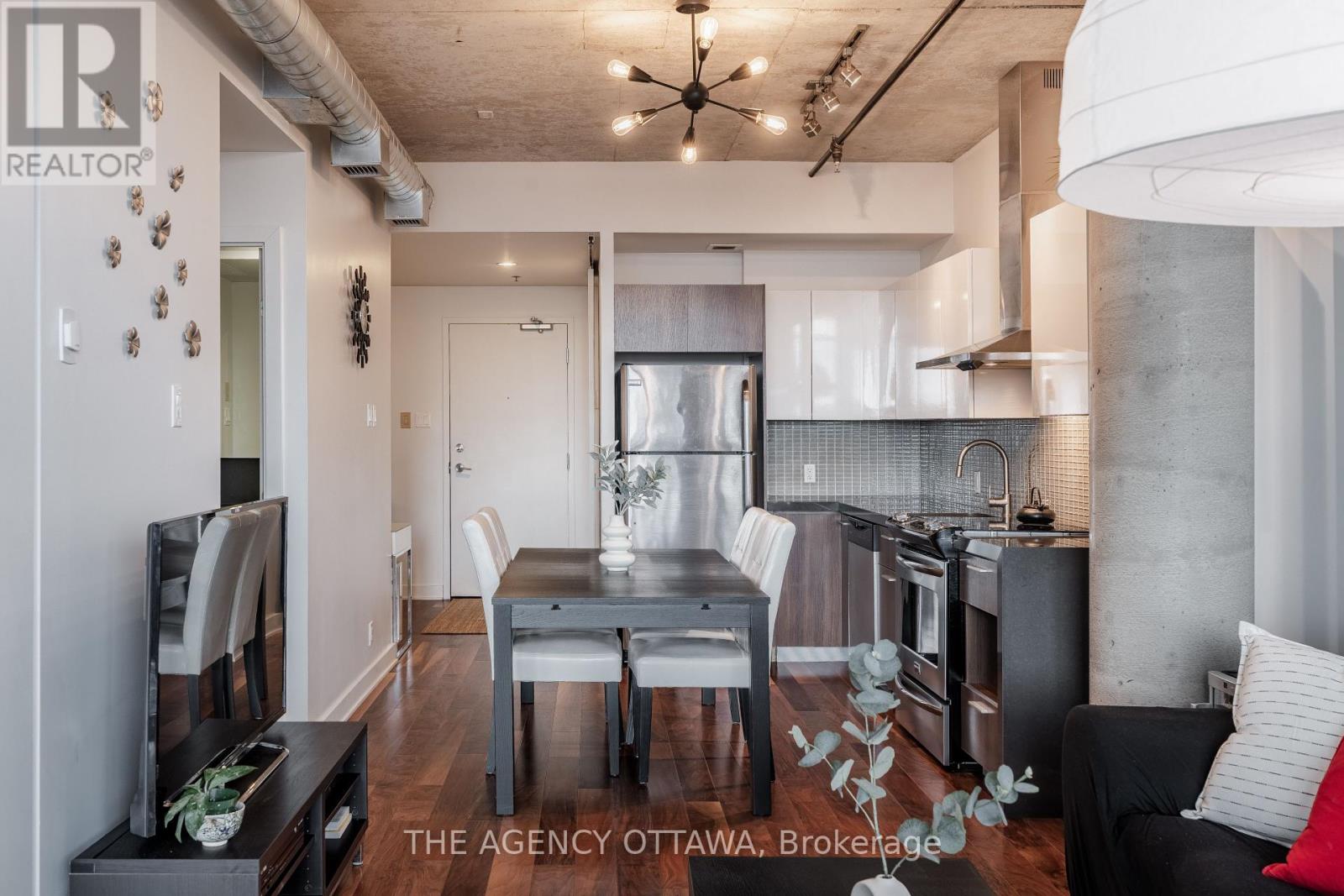 620 - 360 Mcleod Street