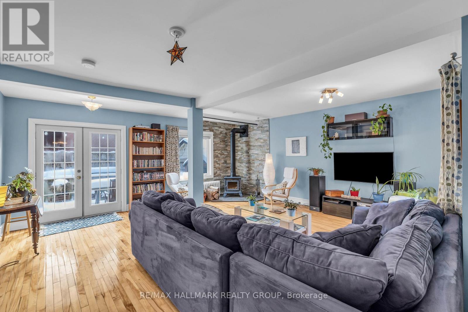 396 Daly Avenue