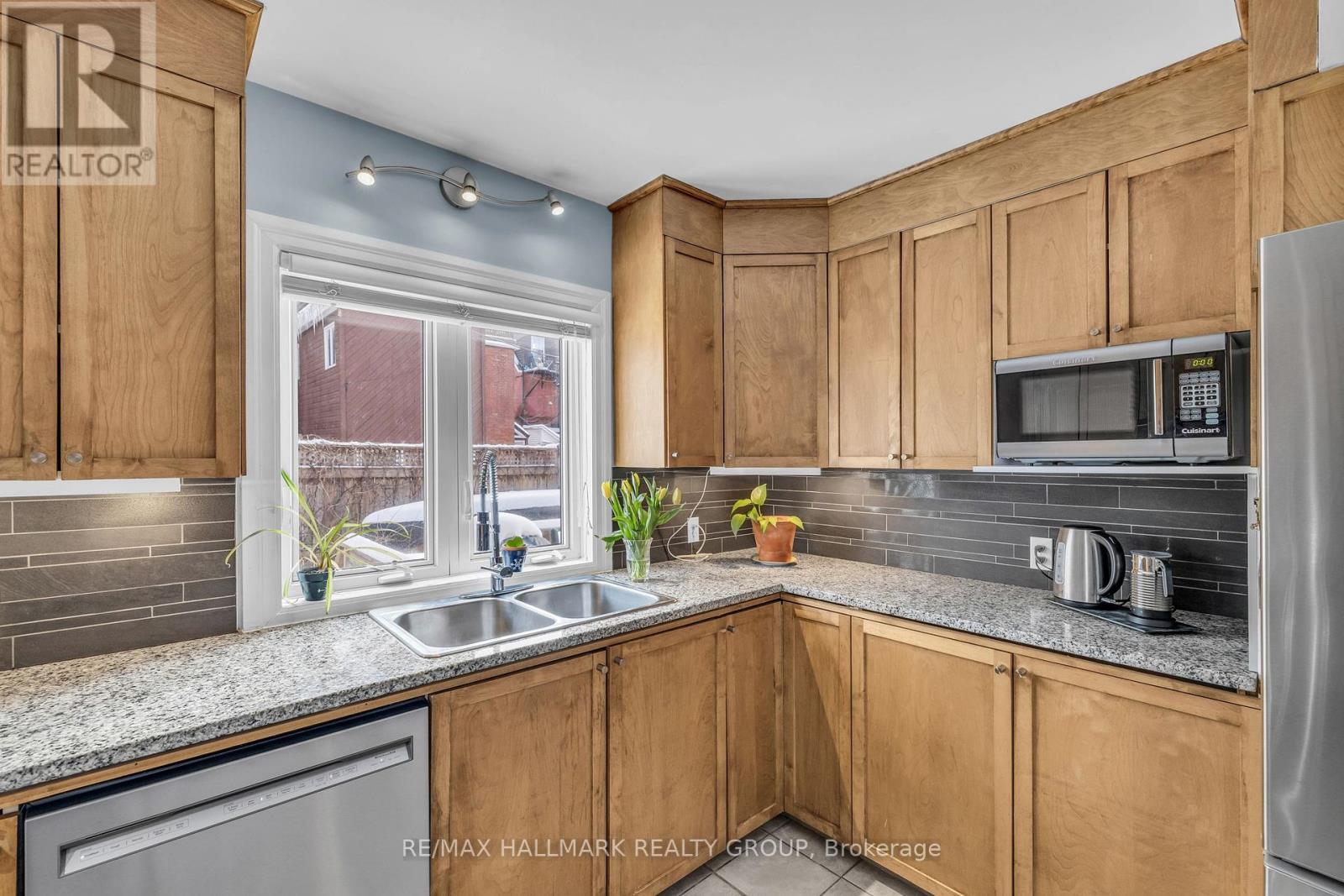 396 Daly Avenue