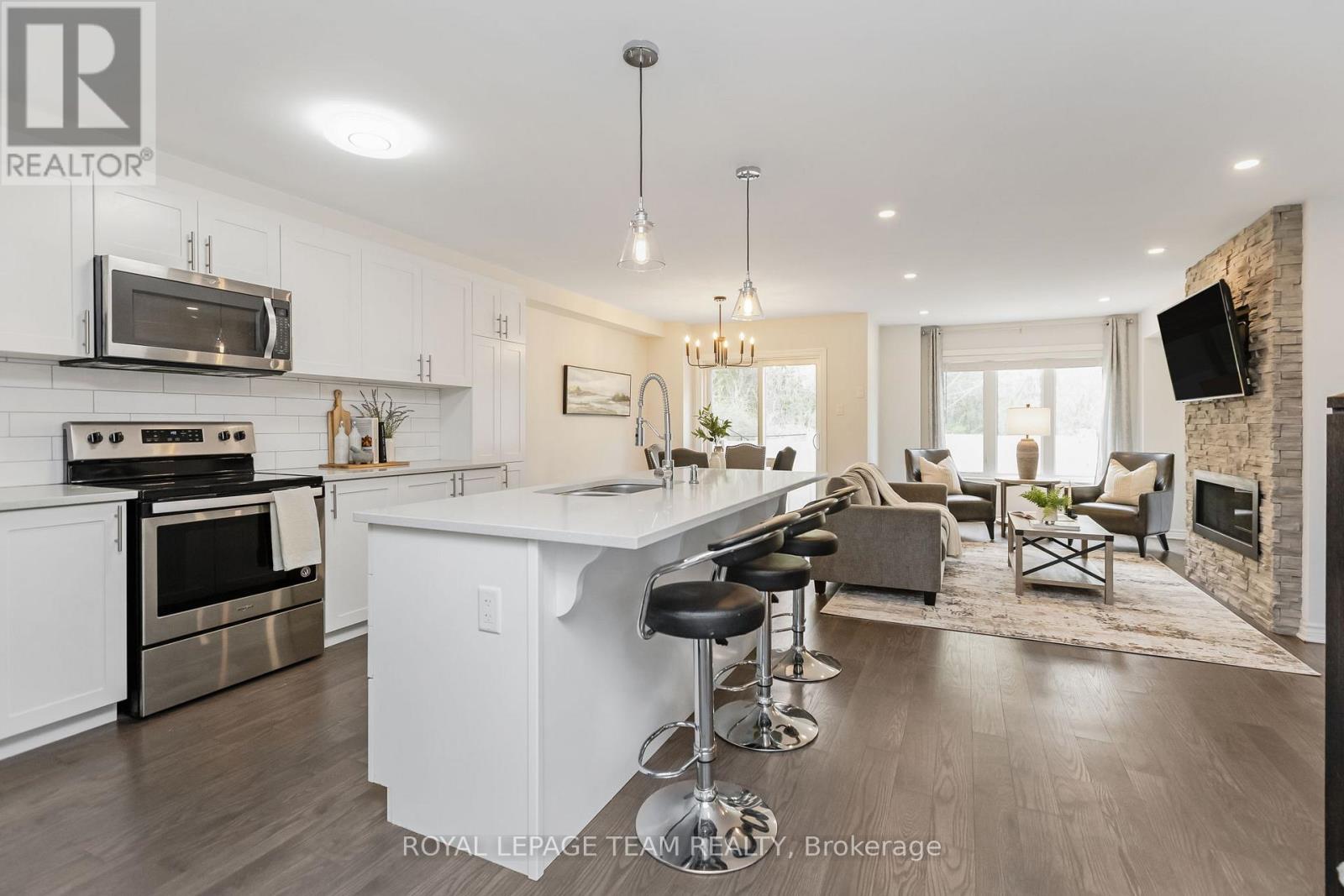 523 Parade Drive