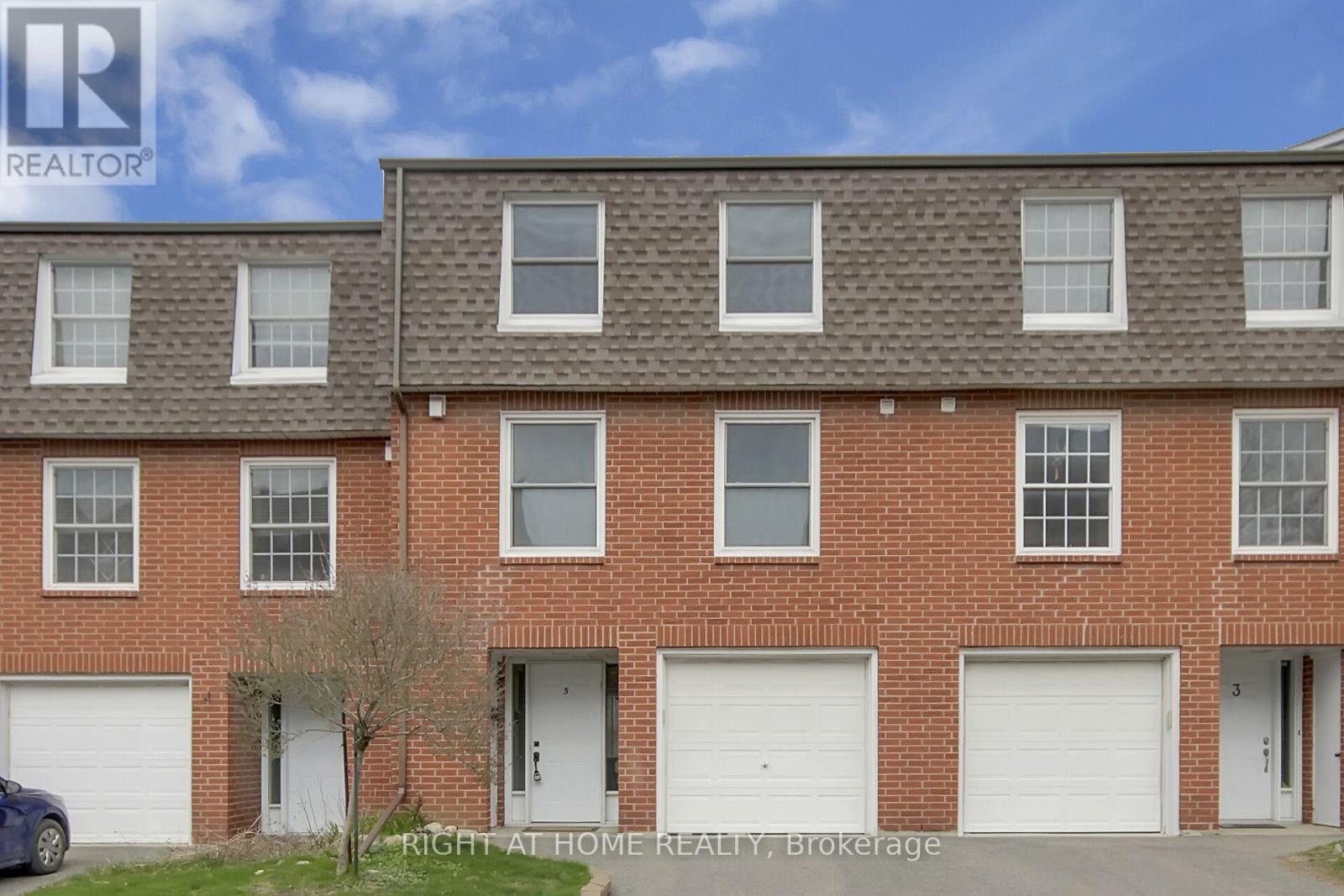 5 Moorside Private