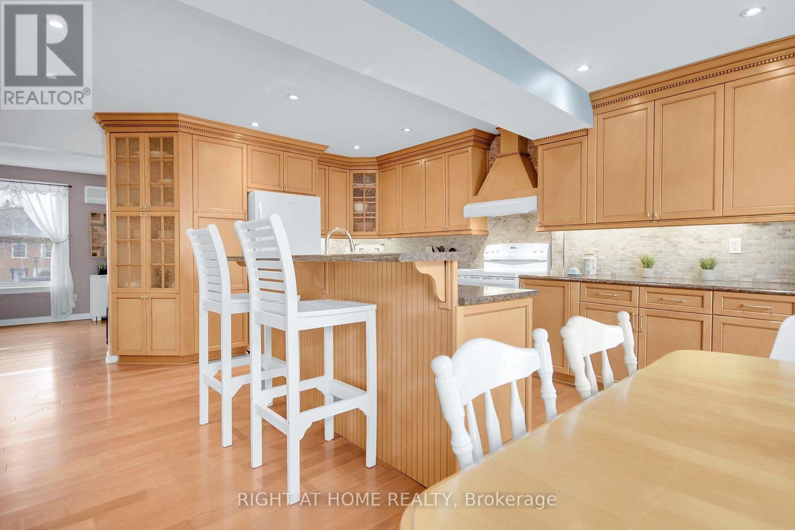 5 Moorside Private