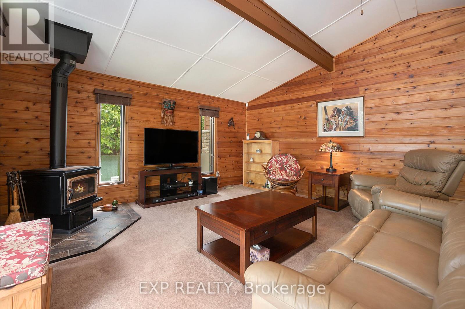 544 Lakeshore Road