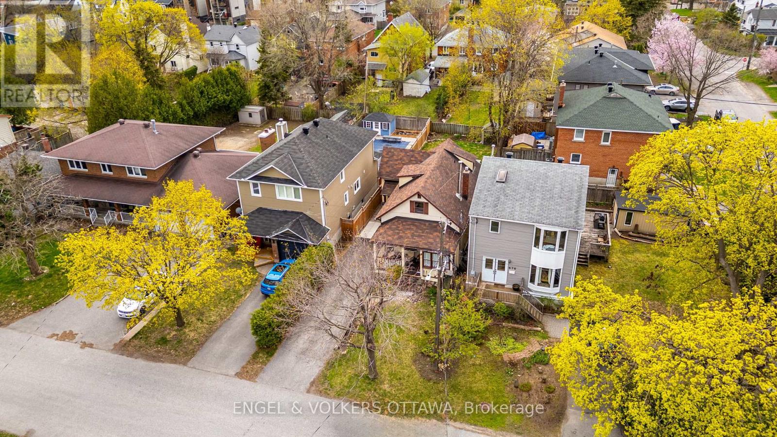 674 Melbourne Avenue
