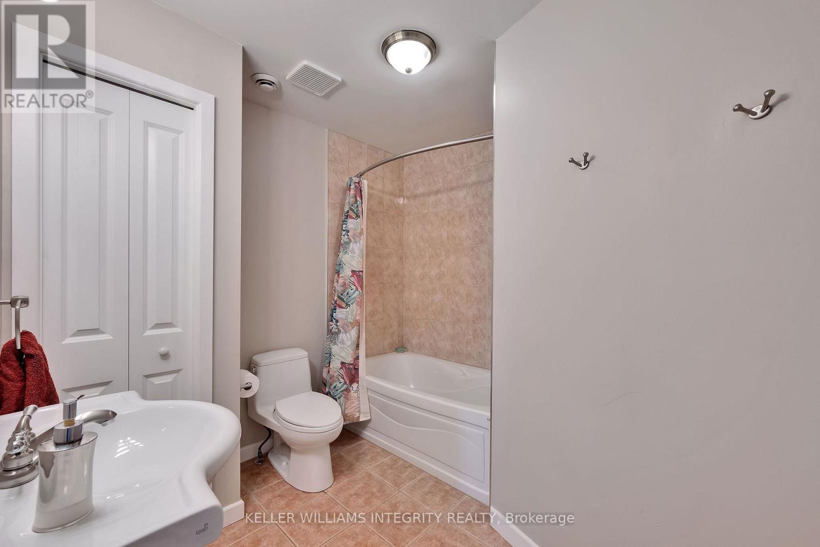 12 Rideau Shore Court