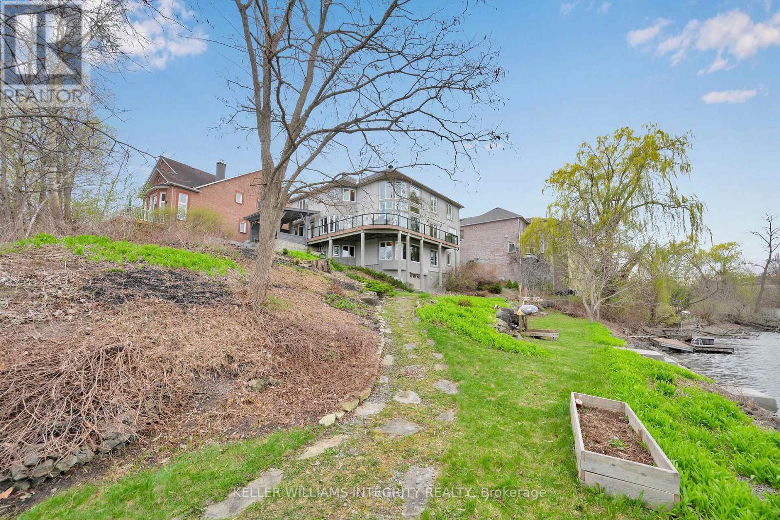 12 Rideau Shore Court