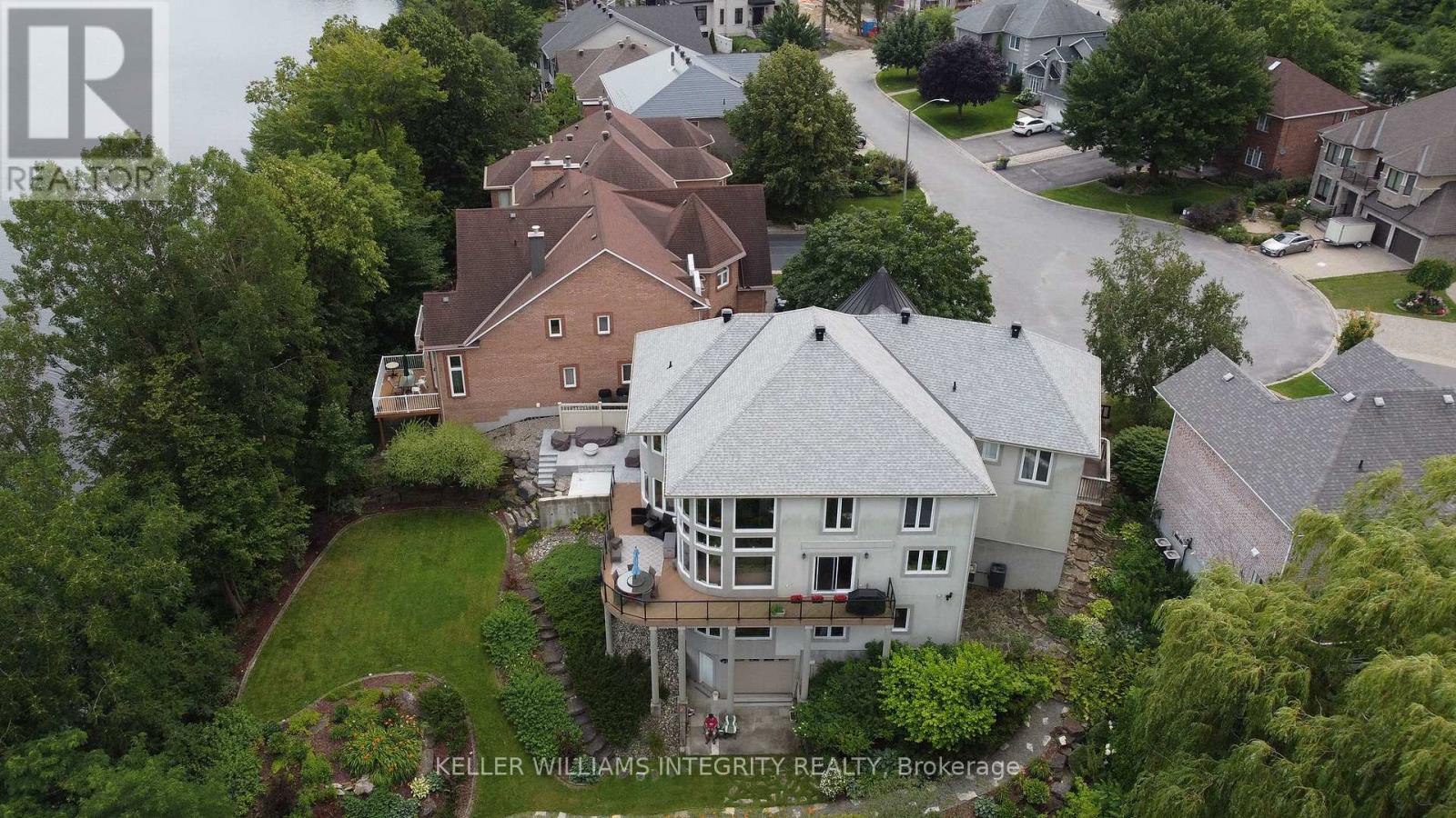 12 Rideau Shore Court