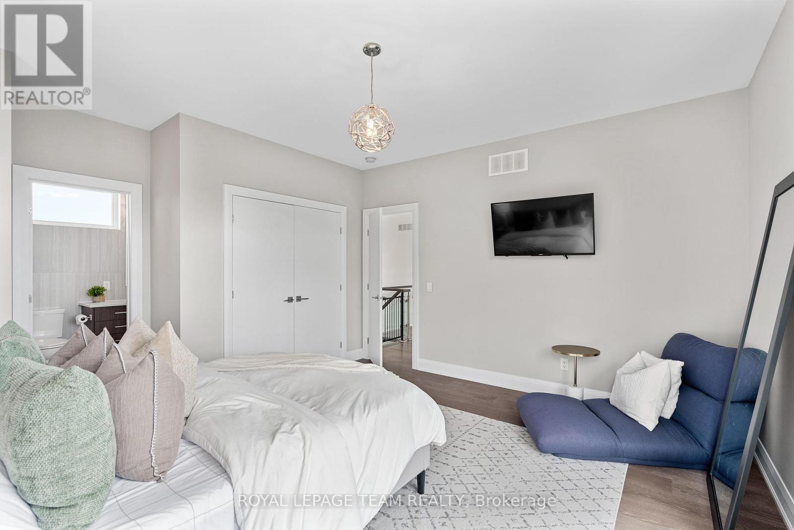 132 Dunblane Way