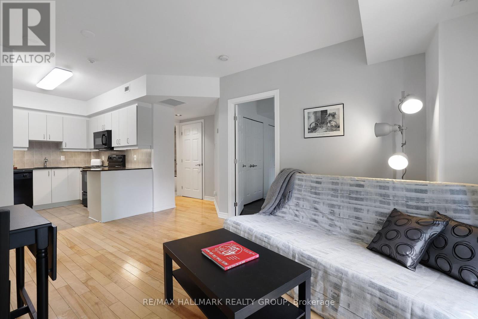 405 - 445 Laurier Avenue W