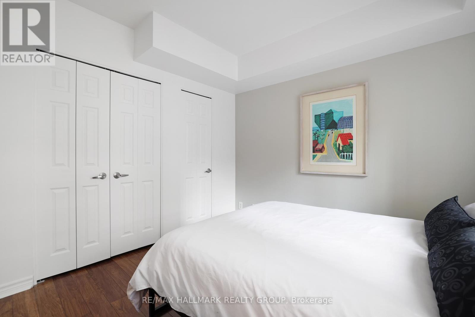 405 - 445 Laurier Avenue W