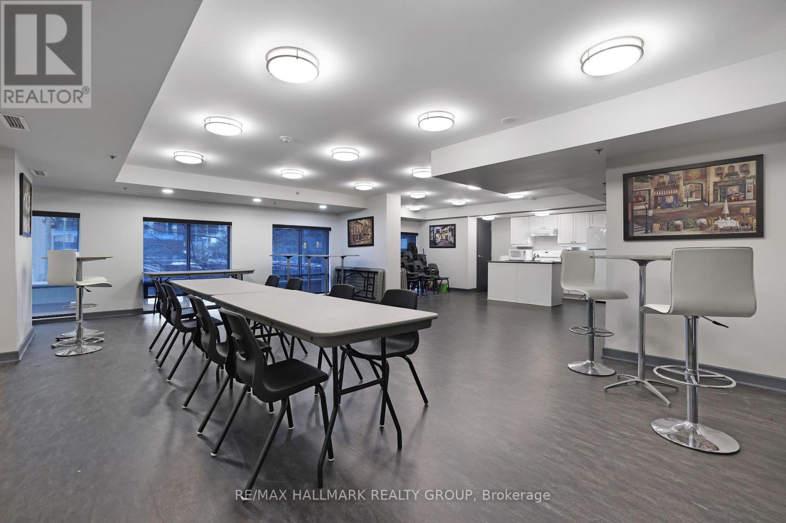 405 - 445 Laurier Avenue W